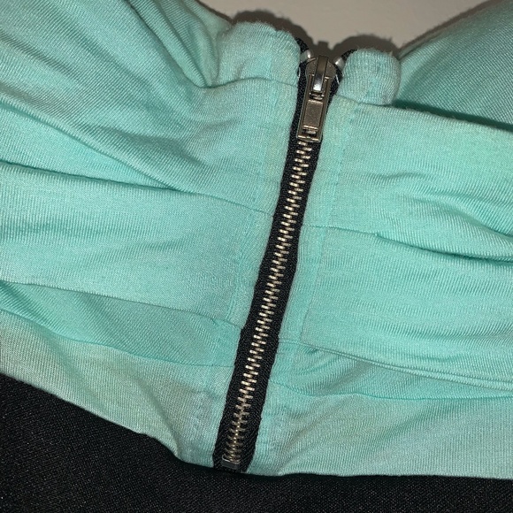 Strapless Knee Length Two Toned Dress With Belt - Picture 5 of 5